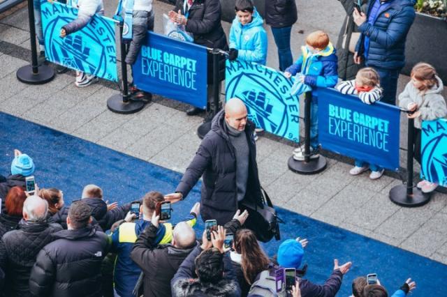 半岛体育-【英超】门将送礼哈兰德帽子戏法，曼城3-0狼队