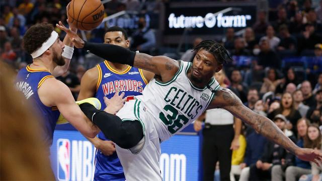 1647599656058046347.jpg Marcus-Smart-Klay-Thompson-Getty-1385874745.jpg